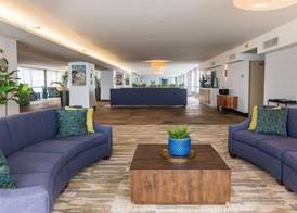 Illinois Beach Hotel 4