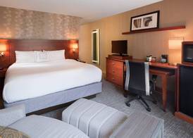 Courtyard by Marriott New Haven Orange 3