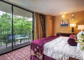 Hilo Hawaiian Hotel, Trademark Collection by Wyndham 3