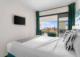 The Ritz Village Hotel 5
