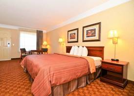 Peach State Inn & Suites 3