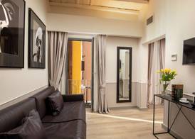 Condotti Palace 3