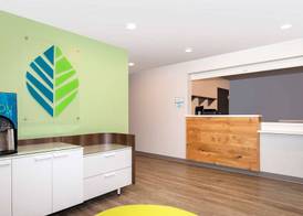WoodSpring Suites Carol Stream - Chicago 3