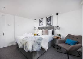 Central Plymouth 2Bed Apartment-Sleeps 4 3