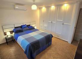 2-Bed Apt Sleeps 4 Steps out on to the Pool 4