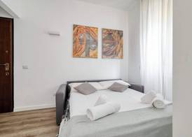 Modern Studios near the City Centre 2