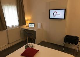 Hotel The Originals Bernay Acropole 5