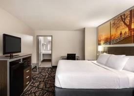 Days Inn by Wyndham San Antonio Near Fiesta Park 5