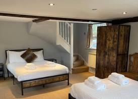 Rylands Farmhouse 3