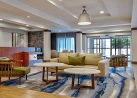 Fairfield Inn & Suites by Marriott Greenwood 5