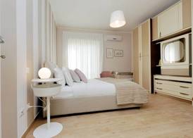 Elegant 3-Bed Apartment 10' Termini Wi-Fi AC 5