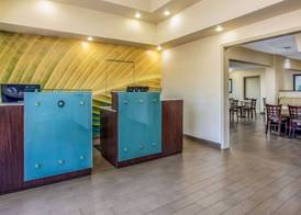La Quinta by Wyndham Carlsbad - Legoland Area 2