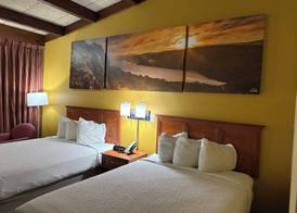 Days Inn by Wyndham Niles 5