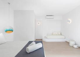 Voca Hotel & Suites 3