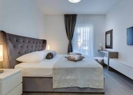 Shell Luxury Residences with Pool and Whirlpool 2