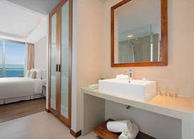 A La Carte Da Nang Beach 4