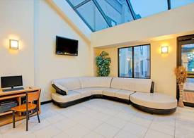 Days Inn by Wyndham Parsippany 2
