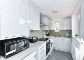 Newark Central Cottage 5