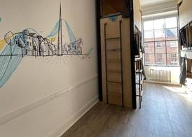 Leevin Hostel George 5