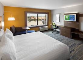 Holiday Inn Express & Suites EAST PEORIA - RIVERFRONT by IHG 5