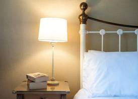 JOIVY 1-Bed Flat In Edinburgh Old Town 4