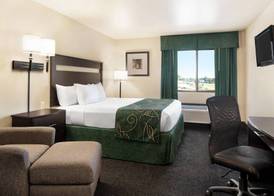 Baymont by Wyndham Glenwood 5
