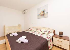 Apartment Petea 3