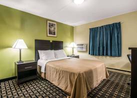 Rodeway Inn 4
