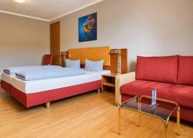 Hotel Römer by Fairway Hotels 3