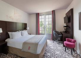 Best Western Blanche de Castille Dourdan 4