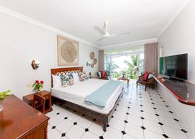 Palm Beach Hotel 2