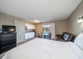 The Hamilton - Lakefront & Studio Suites, Hot Springs 2