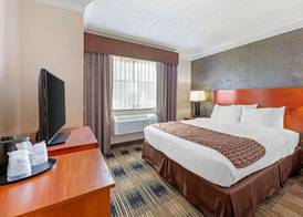 Best Western Inn at the Rochester Airport 5