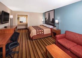 Super 8 by Wyndham Burlington NC 3