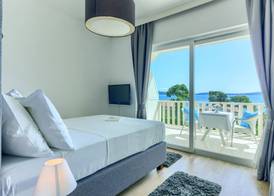 Hotel Riva Kaštela with swimming pool 4