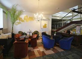 NB Hotel with Free Parking 3