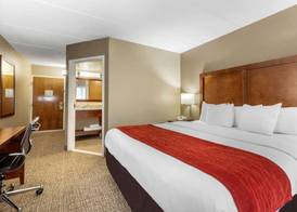 Comfort Inn & Suites Hamilton Place 5