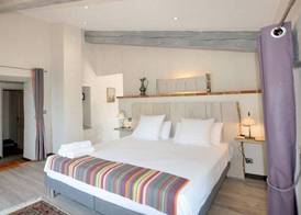 LE MAS DES COLOMBES Chambres d'hôtes B&B & SPA 4