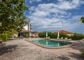 Skentos Hotel 3
