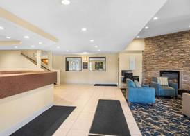 White Pine Inn & Suites 4