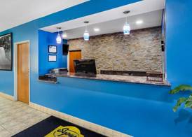 Super 8 by Wyndham Kokomo 3