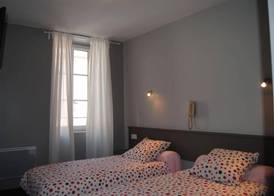 Logis Hôtel Castel de Mirambel 5