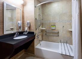 Holiday Inn Express & Suites ROCHESTER – MAYO CLINIC AREA by IHG 5