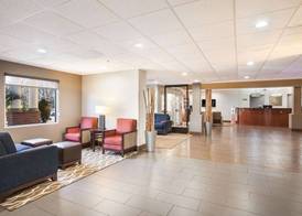 Comfort Suites Forsyth near I-75 5