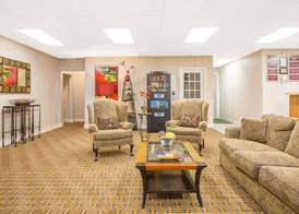 Days Inn by Wyndham Chester 2