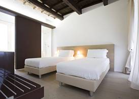 Borgoleoni 18 - Room and Breakfast 2