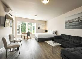 SoLo Suites 4
