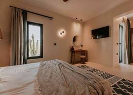 Ostrako Beachside Suites 5