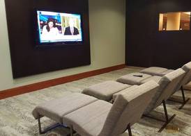 Courtyard by Marriott Omaha Aksarben Village 2