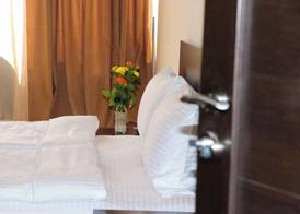 Yerevan Centre Hotel 4